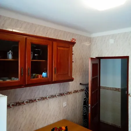 아파트 Inviting 2-bed In *