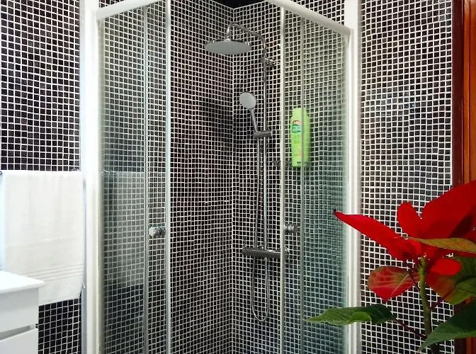 Apartament Inviting 2-bed In *