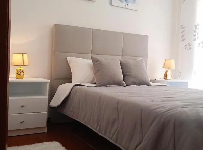 Inviting 2-bed In * Nazaré