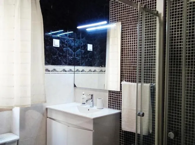 Apartament Inviting 2-bed In