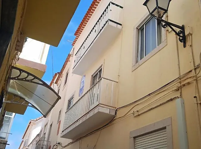 Apartament Inviting 2-bed In *